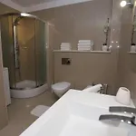فيلة Okrug Gornji Luxurious Escape With Pool *