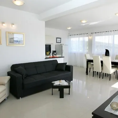 Okrug Gornji Luxurious Escape With Pool * Trogir